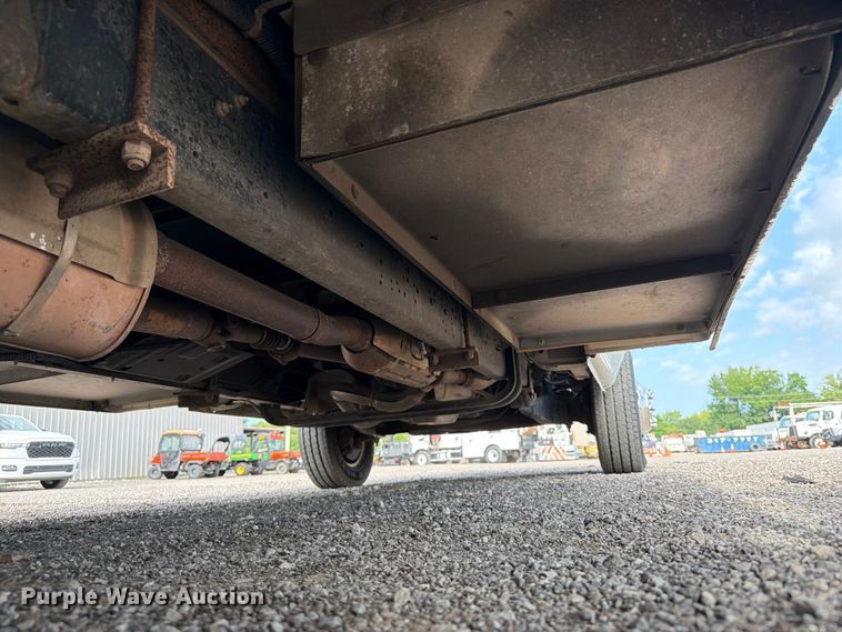 image for item EG9313 2014 Ford E450 Super Duty box truck