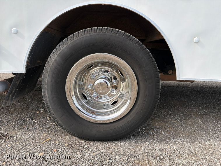 image for item EG9313 2014 Ford E450 Super Duty box truck