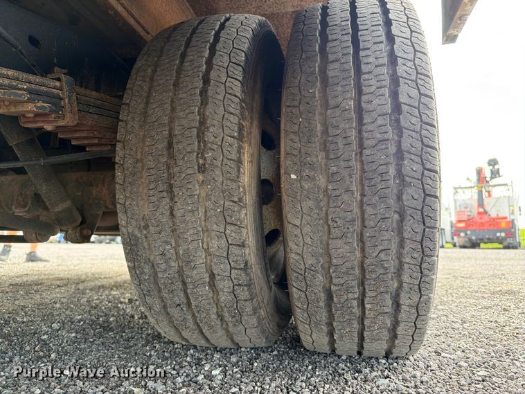 image for item EG9313 2014 Ford E450 Super Duty box truck