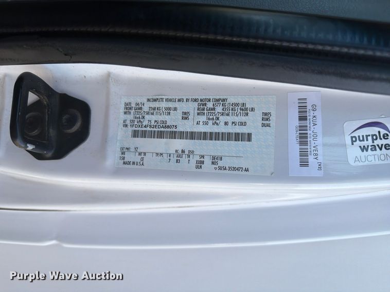 image for item EG9313 2014 Ford E450 Super Duty box truck