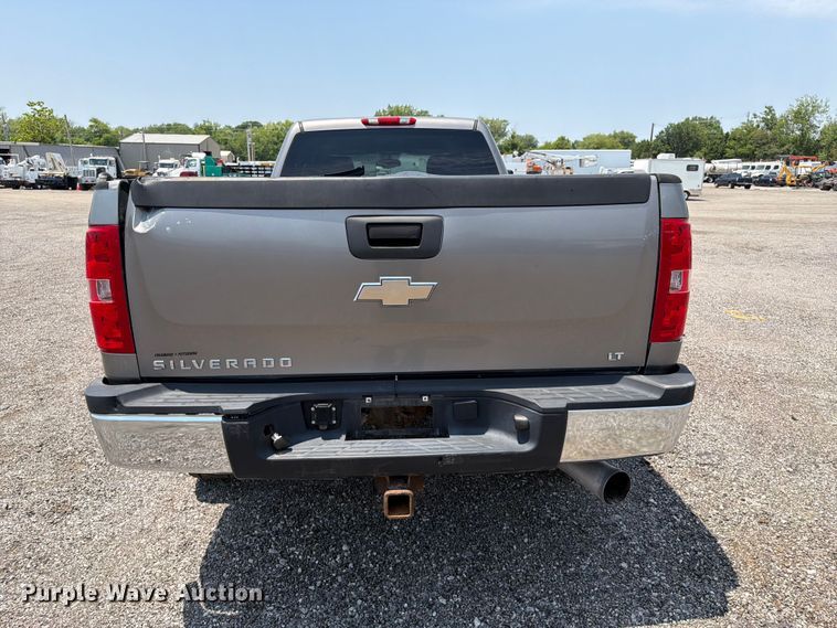 image for item EG9332 2008 Chevrolet Silverado 3500HD Crew Cab pickup truck