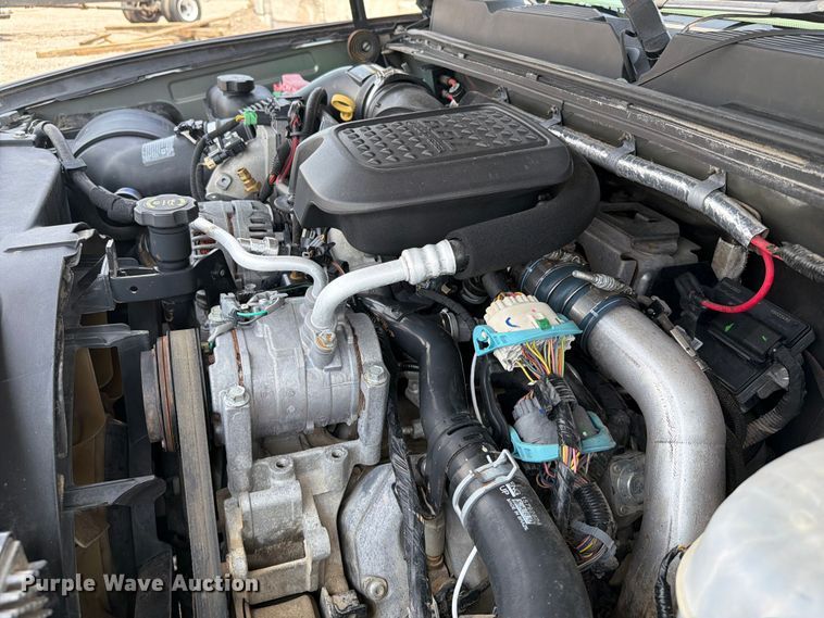image for item EG9332 2008 Chevrolet Silverado 3500HD Crew Cab pickup truck