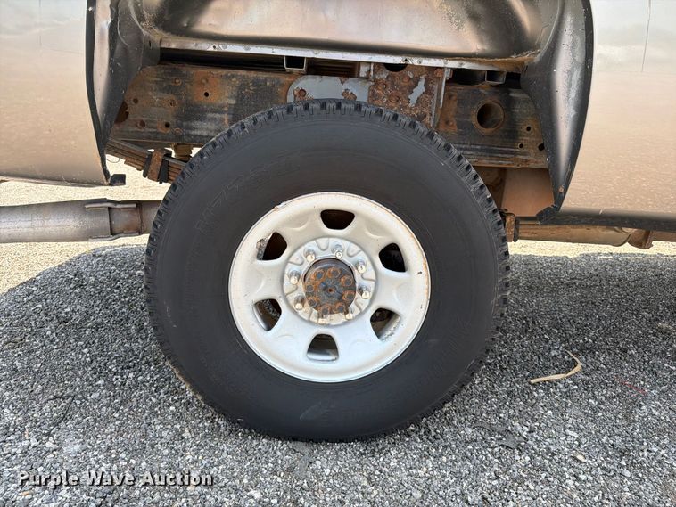 image for item EG9332 2008 Chevrolet Silverado 3500HD Crew Cab pickup truck