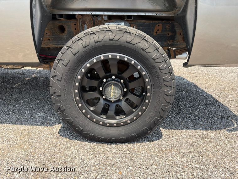 image for item EG9332 2008 Chevrolet Silverado 3500HD Crew Cab pickup truck
