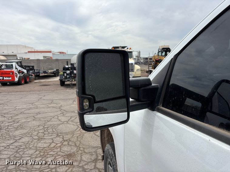 image for item EL2607 2019 Chevrolet Silverado 2500HD Ext. Cab pickup truck