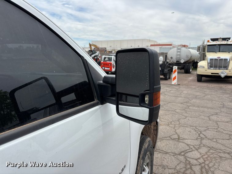 image for item EL2607 2019 Chevrolet Silverado 2500HD Ext. Cab pickup truck