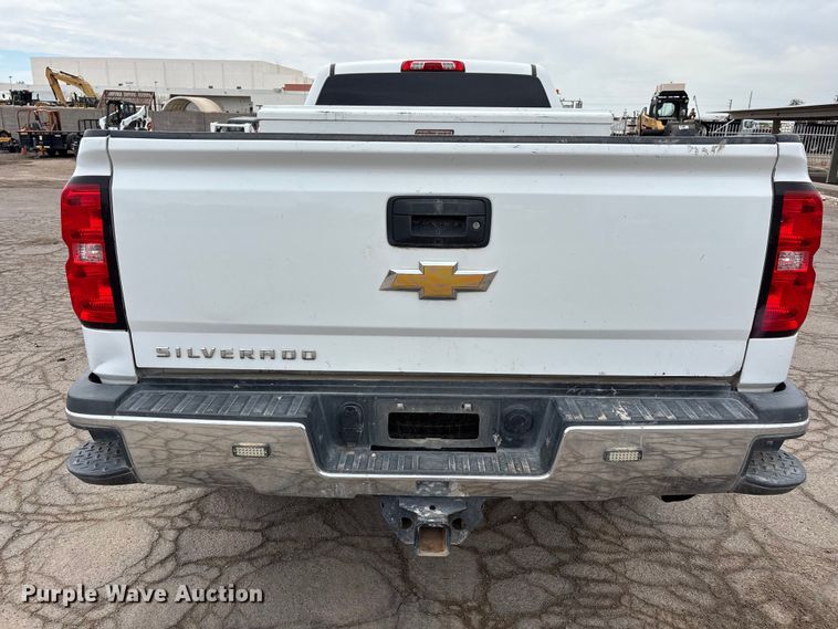 image for item EL2607 2019 Chevrolet Silverado 2500HD Ext. Cab pickup truck