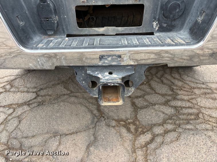 image for item EL2607 2019 Chevrolet Silverado 2500HD Ext. Cab pickup truck