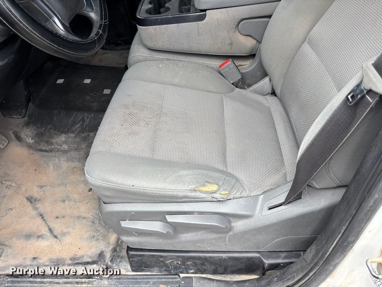 image for item EL2607 2019 Chevrolet Silverado 2500HD Ext. Cab pickup truck