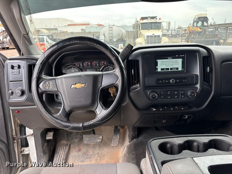 image for item EL2607 2019 Chevrolet Silverado 2500HD Ext. Cab pickup truck