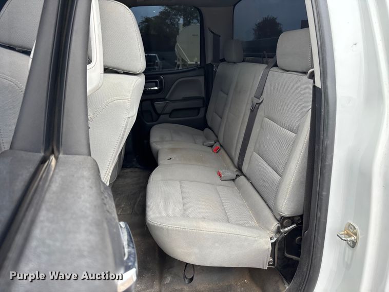 image for item EL2607 2019 Chevrolet Silverado 2500HD Ext. Cab pickup truck