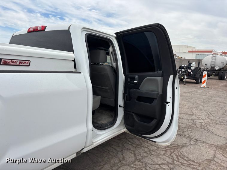image for item EL2607 2019 Chevrolet Silverado 2500HD Ext. Cab pickup truck