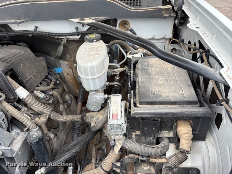 image for item EL2607 2019 Chevrolet Silverado 2500HD Ext. Cab pickup truck