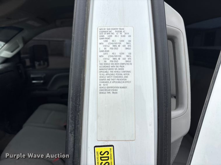 image for item EL2607 2019 Chevrolet Silverado 2500HD Ext. Cab pickup truck
