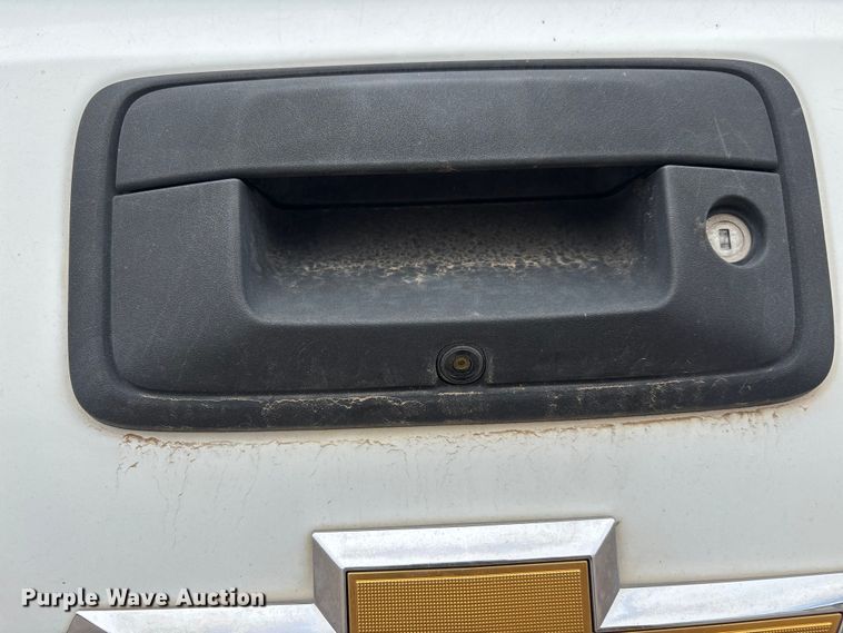 image for item EL2608 2017 Chevrolet Silverado 2500HD Ext. Cab pickup truck