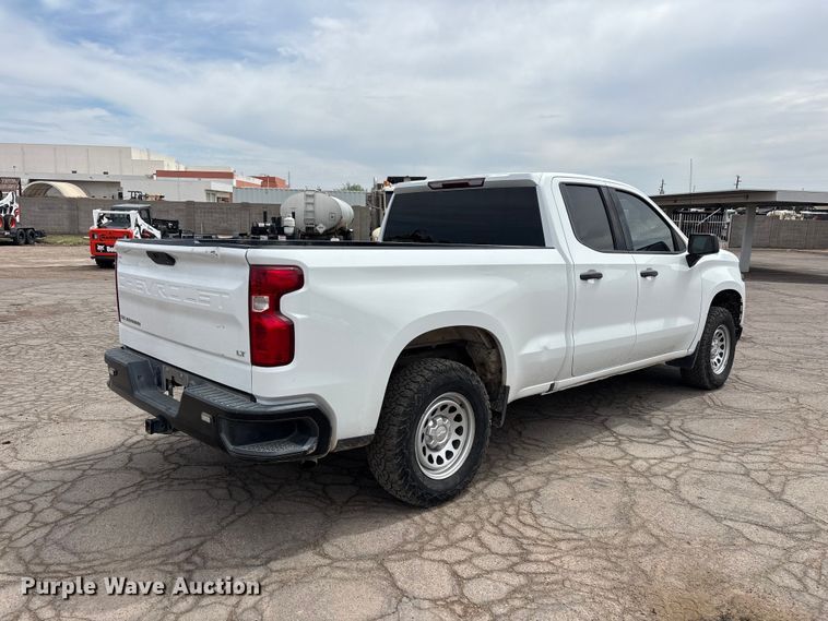 image for item EL2611 2020 Chevrolet Silverado 1500 Ext. Cab pickup truck