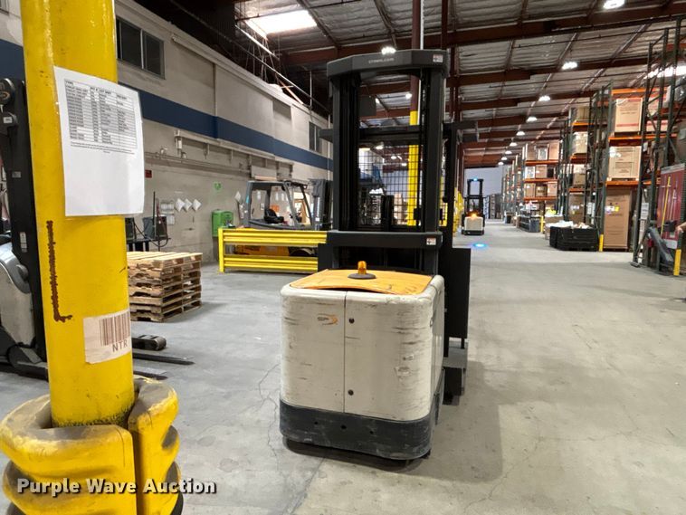 image for item EL2613 2016 Crown SP4020-30 order picker