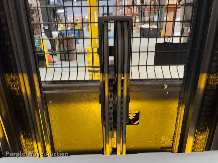 image for item EL2613 2016 Crown SP4020-30 order picker