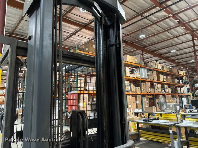 image for item EL2613 2016 Crown SP4020-30 order picker