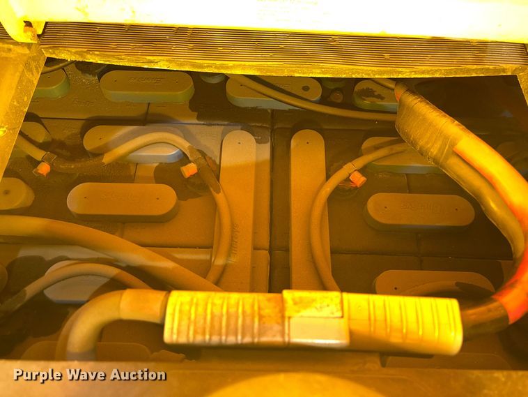 image for item EL2613 2016 Crown SP4020-30 order picker