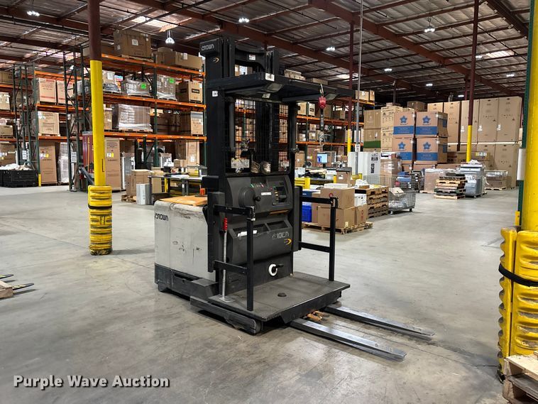 image for item EL2614 2016 Crown SP4020-30 order picker