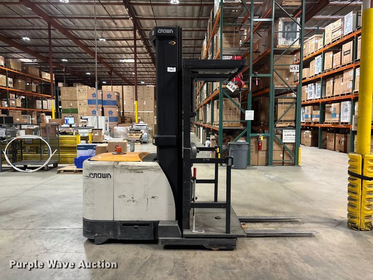 image for item EL2614 2016 Crown SP4020-30 order picker
