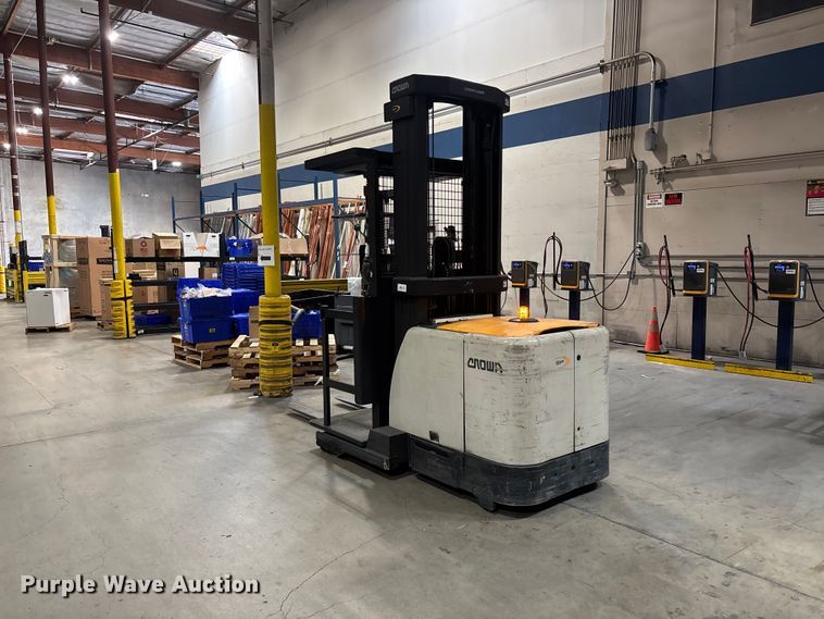 image for item EL2614 2016 Crown SP4020-30 order picker
