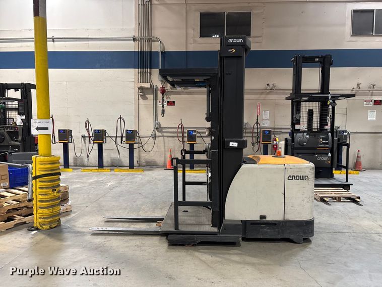 image for item EL2614 2016 Crown SP4020-30 order picker