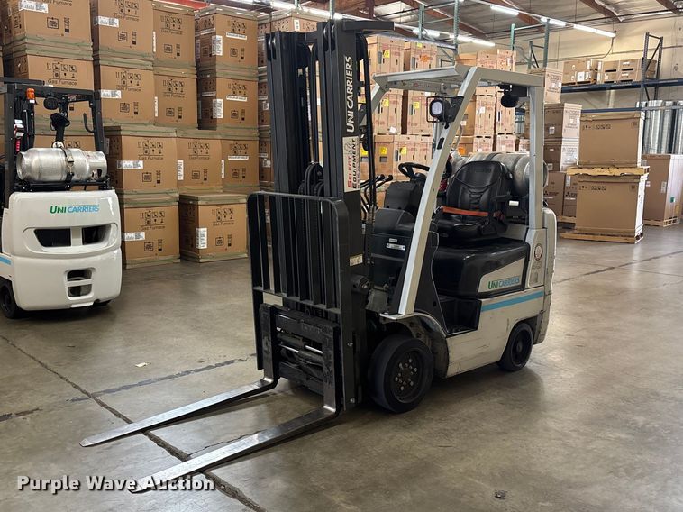 2017 UniCarriers CFS40 forklift