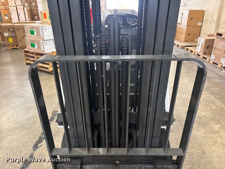 image for item EL2615 2017 UniCarriers CFS40 forklift