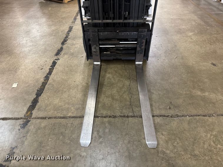 image for item EL2615 2017 UniCarriers CFS40 forklift