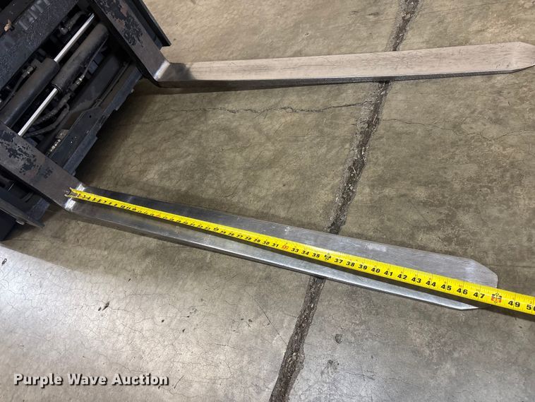 image for item EL2615 2017 UniCarriers CFS40 forklift