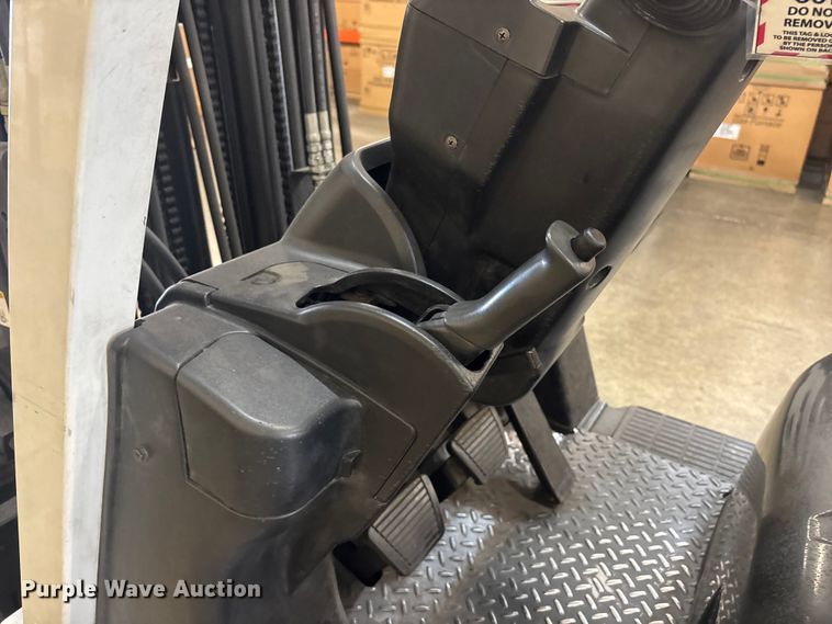 image for item EL2615 2017 UniCarriers CFS40 forklift