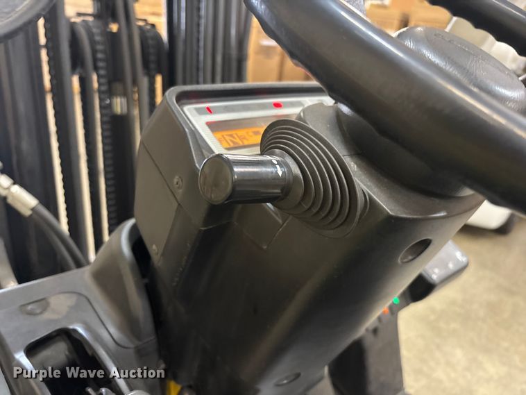 image for item EL2615 2017 UniCarriers CFS40 forklift