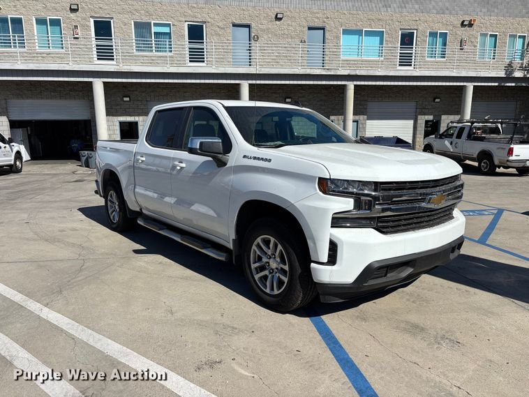 image for item EL2617 2020 Chevrolet Silverado 1500 Crew Cab pickup truck