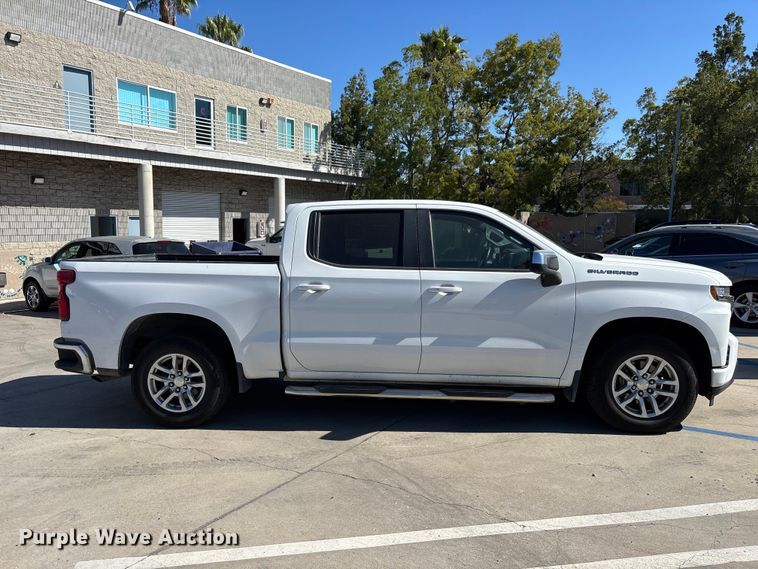 image for item EL2617 2020 Chevrolet Silverado 1500 Crew Cab pickup truck