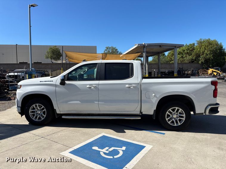 image for item EL2617 2020 Chevrolet Silverado 1500 Crew Cab pickup truck