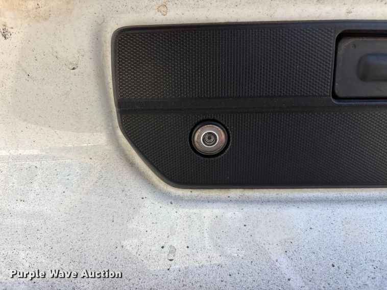 image for item EL2617 2020 Chevrolet Silverado 1500 Crew Cab pickup truck