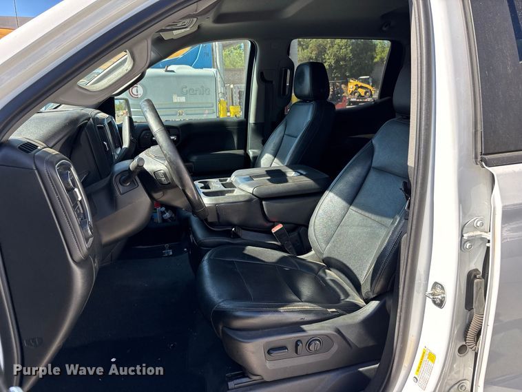 image for item EL2617 2020 Chevrolet Silverado 1500 Crew Cab pickup truck