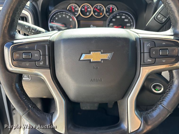 image for item EL2617 2020 Chevrolet Silverado 1500 Crew Cab pickup truck
