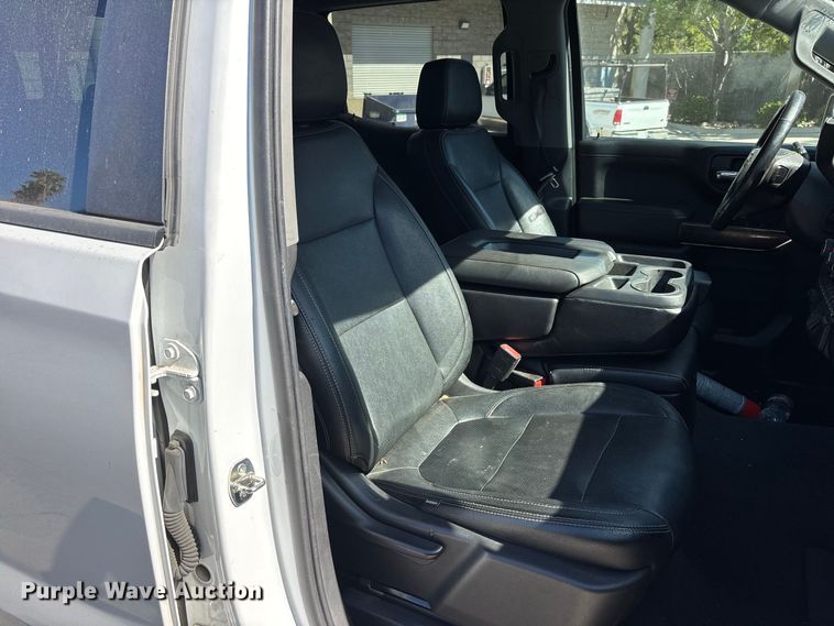 image for item EL2617 2020 Chevrolet Silverado 1500 Crew Cab pickup truck