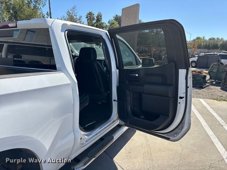 image for item EL2617 2020 Chevrolet Silverado 1500 Crew Cab pickup truck
