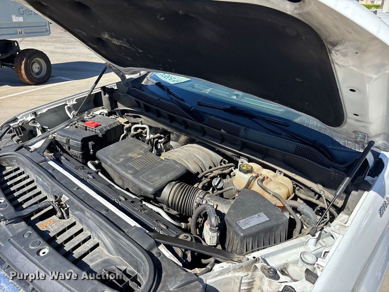 image for item EL2617 2020 Chevrolet Silverado 1500 Crew Cab pickup truck