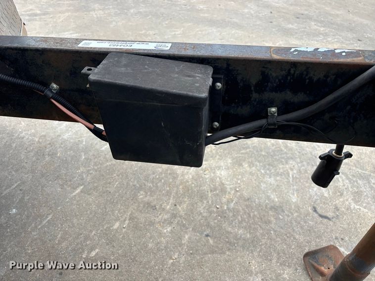 image for item EO4483 2009 Roadmaster enclosed cargo trailer