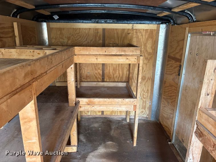 image for item EO4483 2009 Roadmaster enclosed cargo trailer