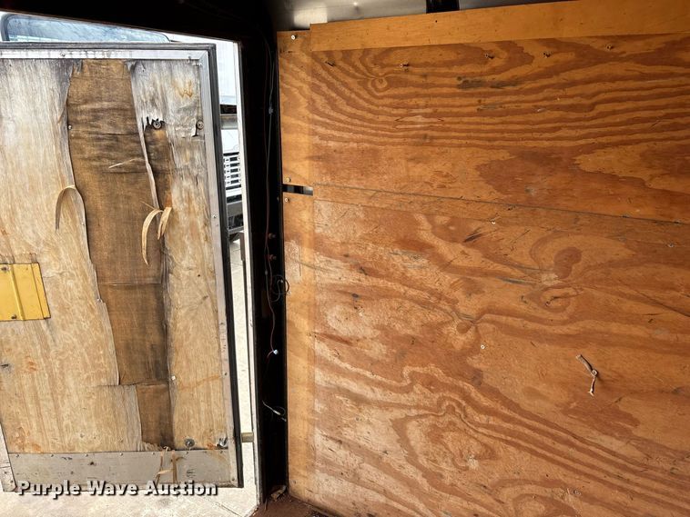 image for item EO4483 2009 Roadmaster enclosed cargo trailer
