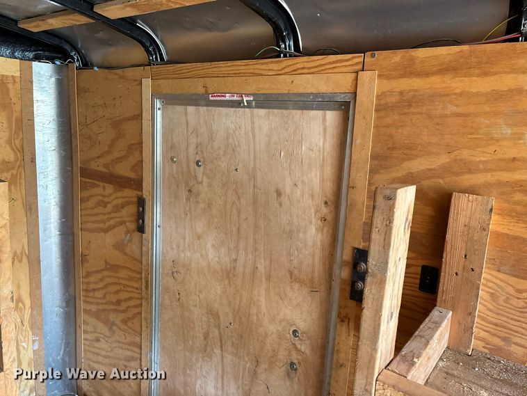 image for item EO4483 2009 Roadmaster enclosed cargo trailer