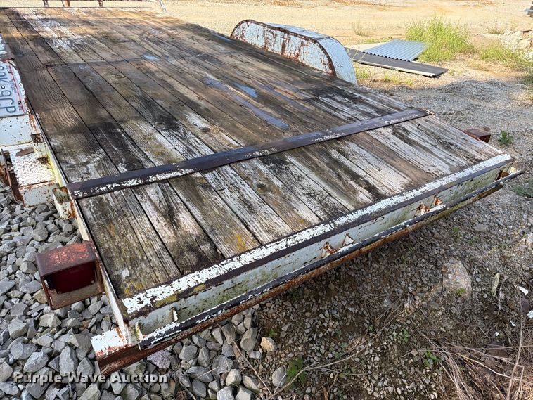 image for item EO8733 2004 Big Tex 10CH-18 utility trailer