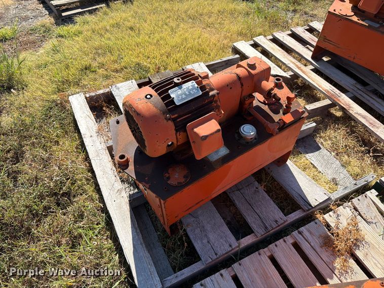image for item EP7517 (4) hydraulic power units