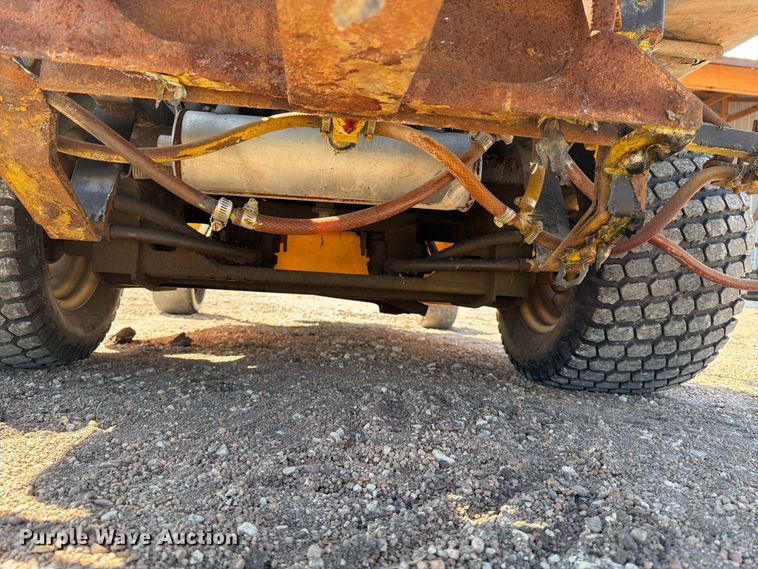 image for item EP7519 2007 Lesco Z-Two-SS spreader